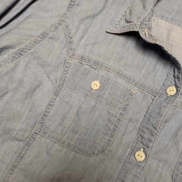Woolrich cotton chambray button down sz med - Picture 2 of 4